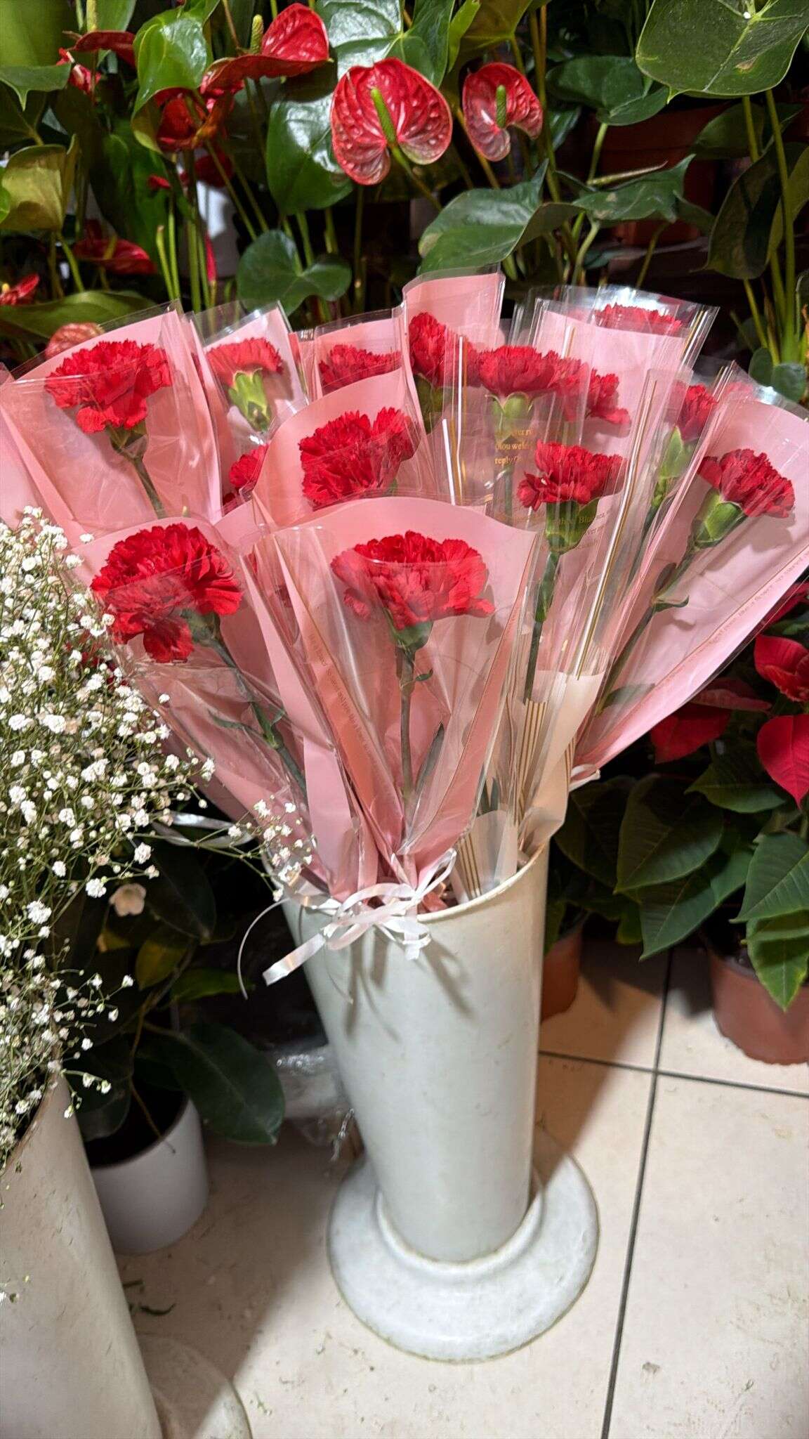 Öğretmenler Günü Öncesi Muğla'da Çiçekçilerde Yoğunluk: Karanfil ve Orkide Zirvede 2